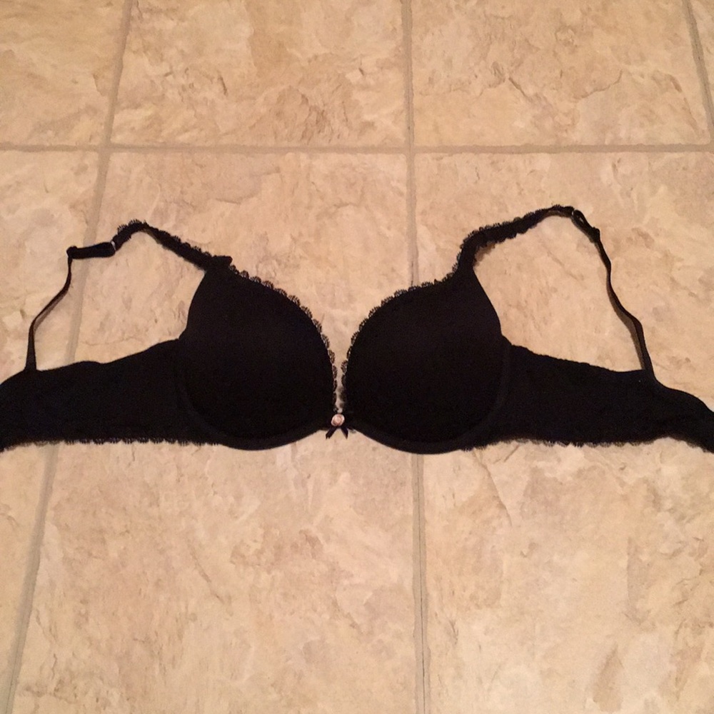 Victoria’s Secret 36C padded push-up bra